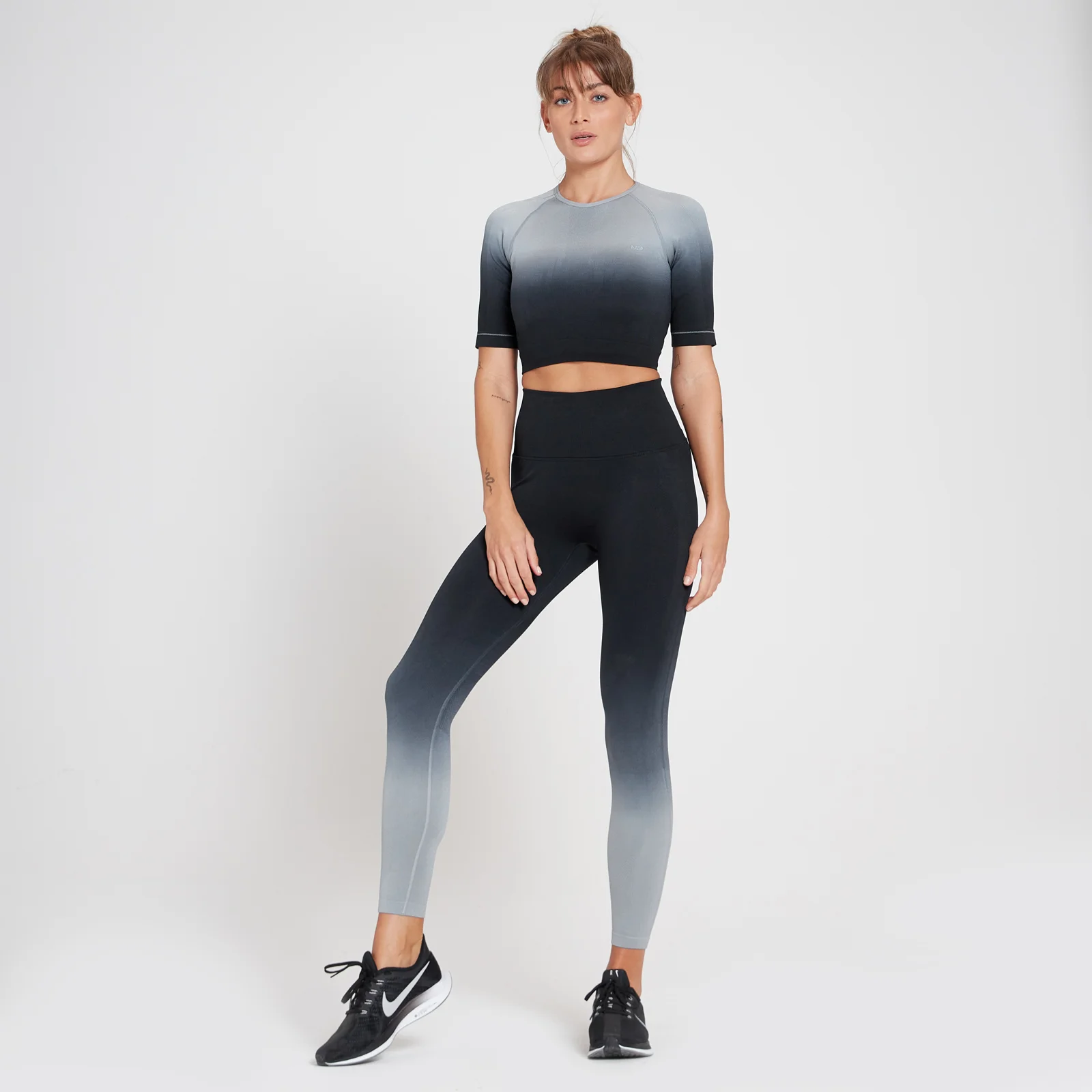 MP Women's Velocity Ultra Seamless Crop Top - Black - XS Image 2