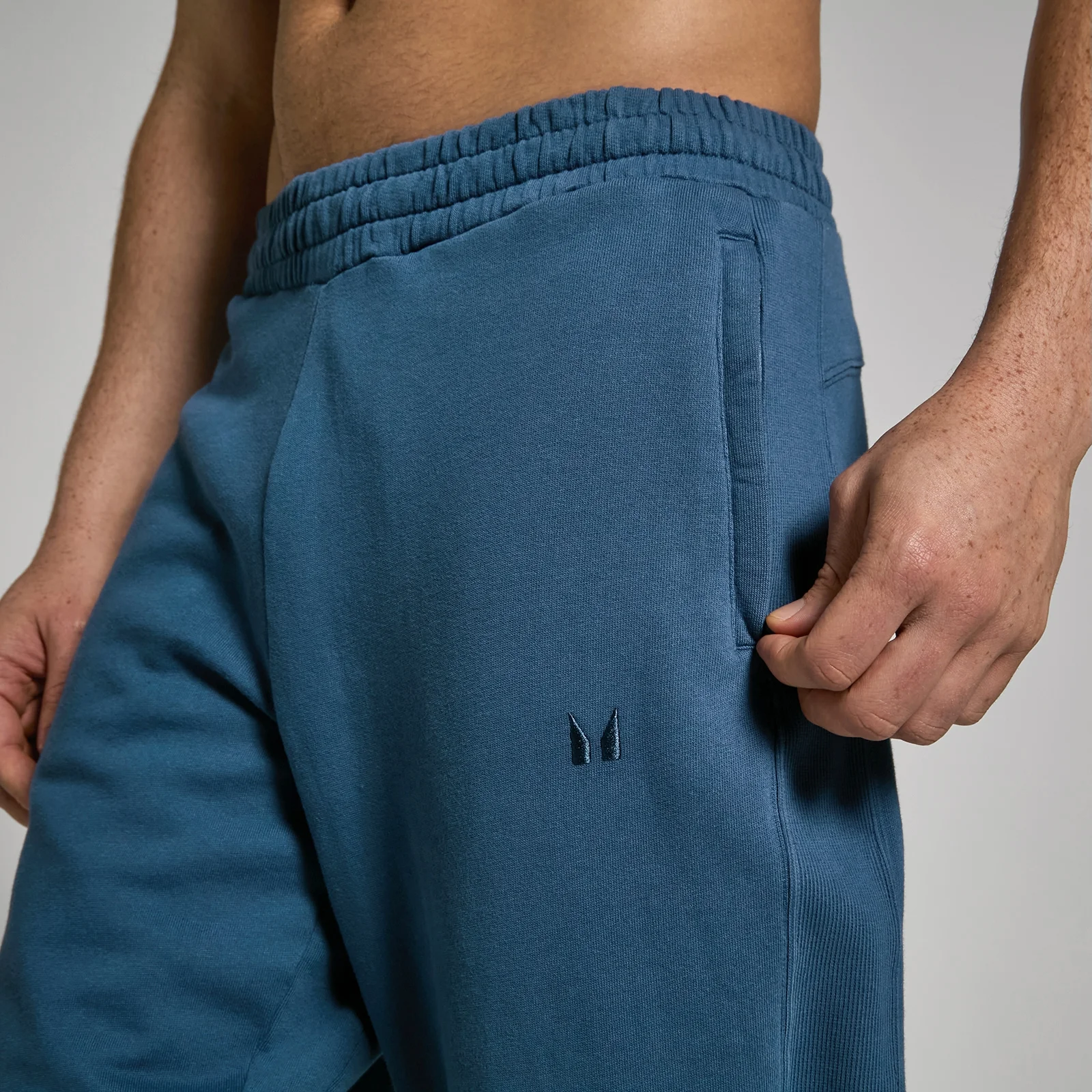 MP Men's Tempo Washed Joggers - Washed Navy - S Image 4