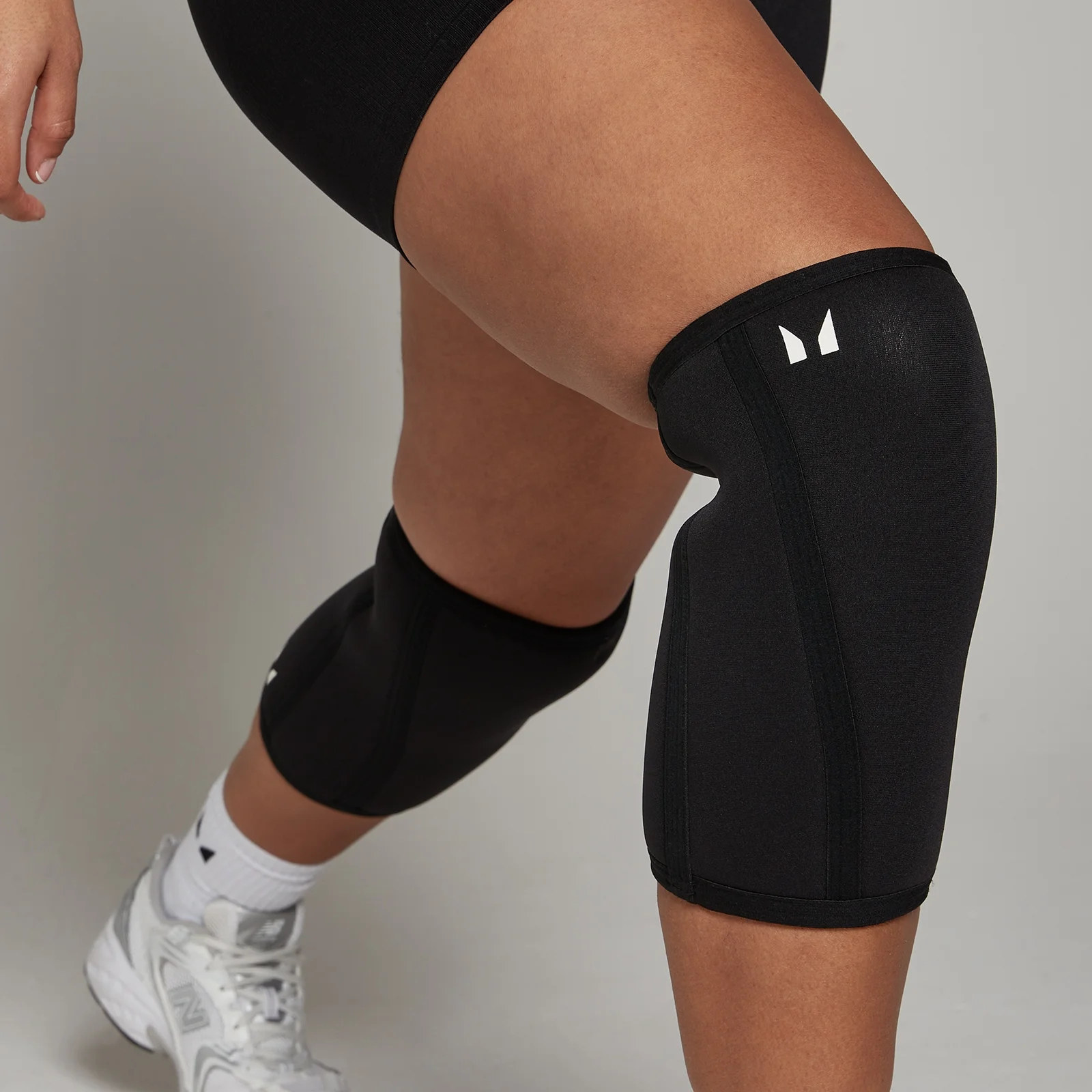 MP Unisex Training Knee Sleeve Pair - Black - XS Image 1