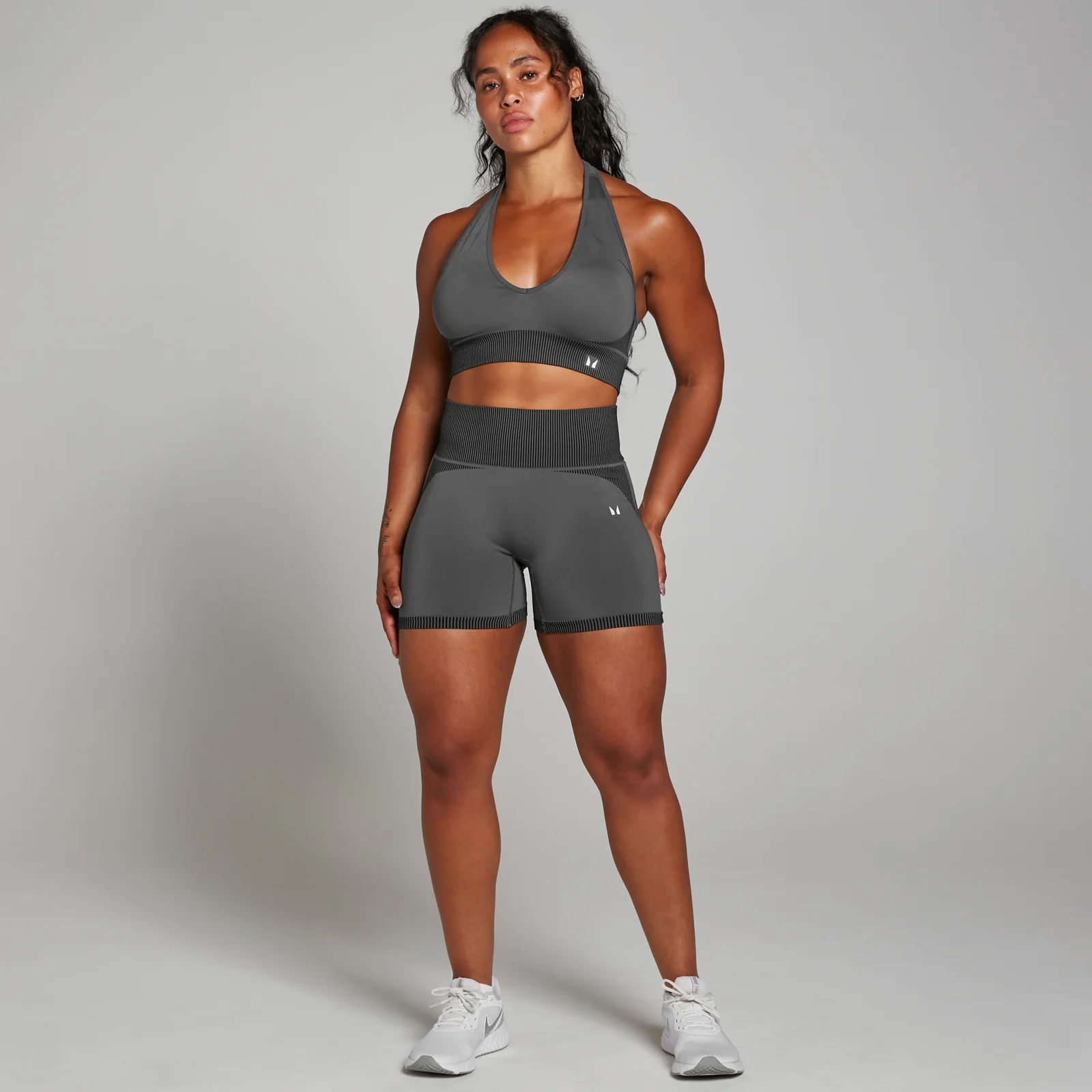 MP Women's Two Toned Seamless Sports Bra - Black - XS Image 4