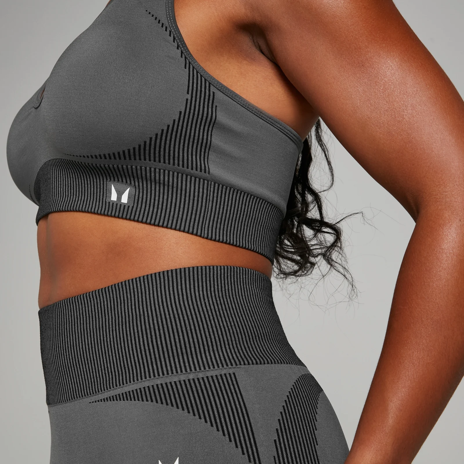 MP Women's Two Toned Seamless Sports Bra - Black - XS Image 5