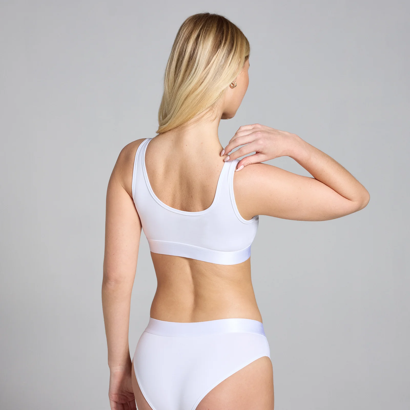 MP Scooped Neck Bralette - White - XS Image 3