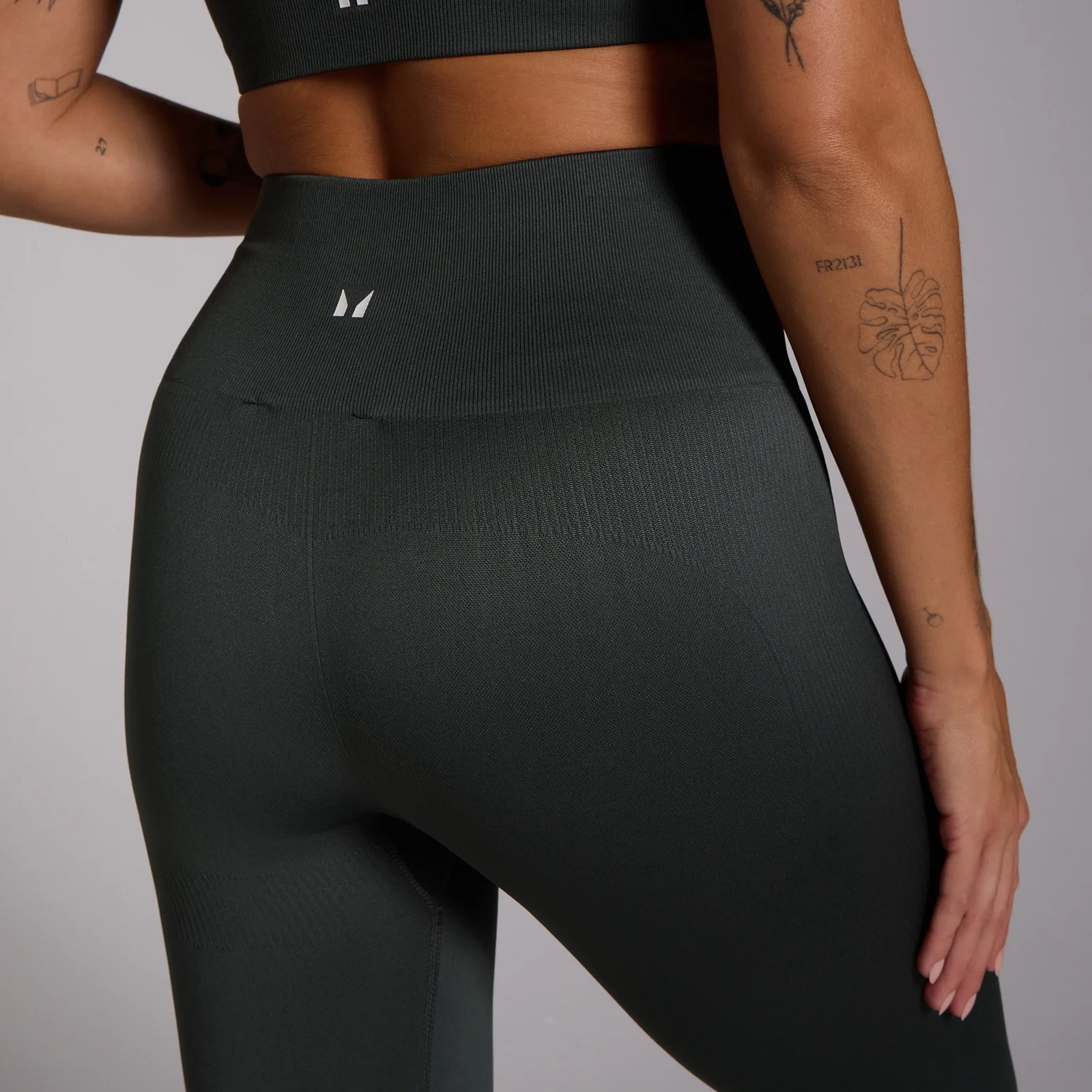 MP Women's Shape Seamless 7/8 Leggings - Dark Shadow - XS Image 5