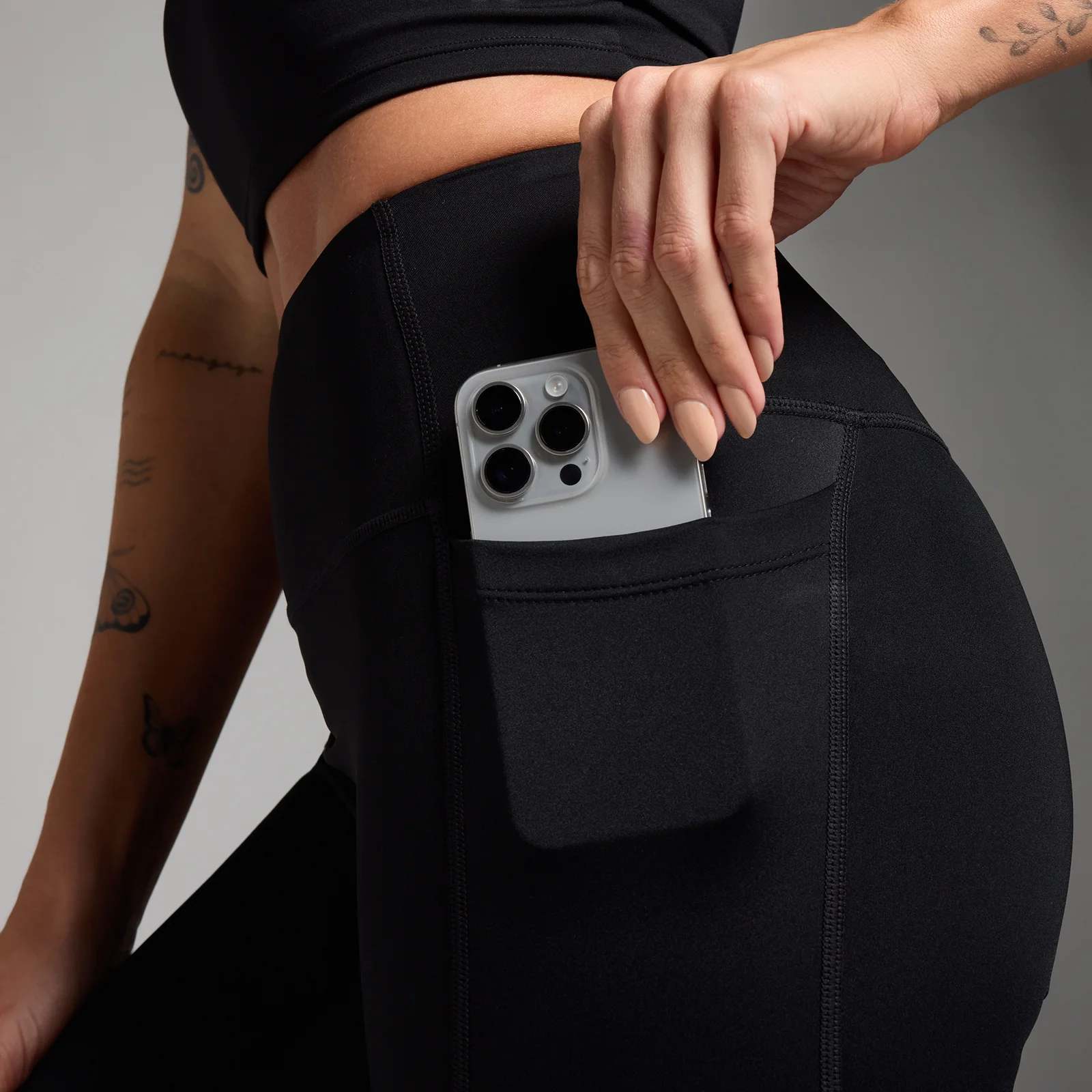 MP Women's Active Pocket Leggings - Black - XS Image 4