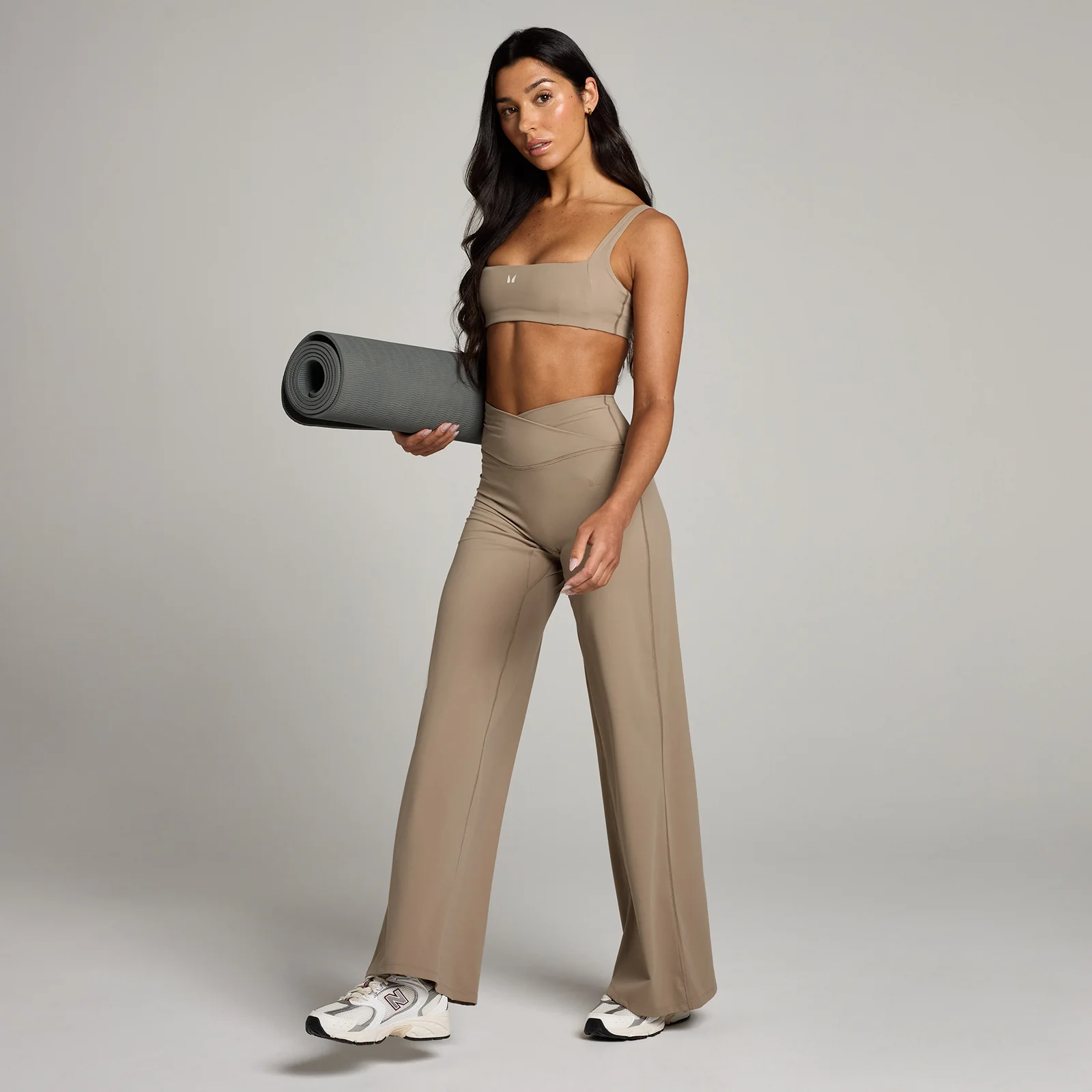 MP Women's Studio Cross Over Wide Leg Legging - Light Taupe - L Image 5