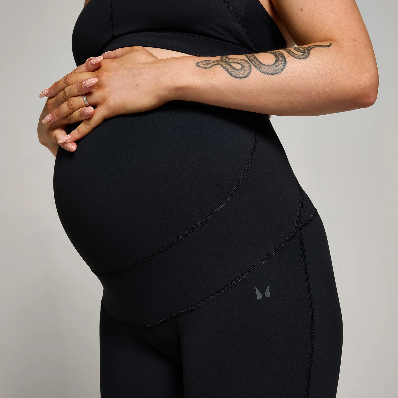 MP Women's Maternity Over the Bump Flared Leggings - Black - XS Image 4